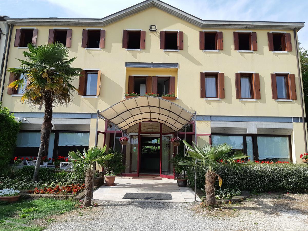 Hotel La Staffa Liedolo Exterior foto